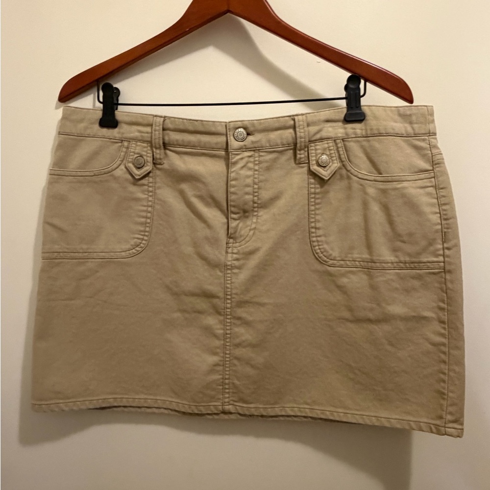 Old Navy Classic Khaki Women's Skirt size 14